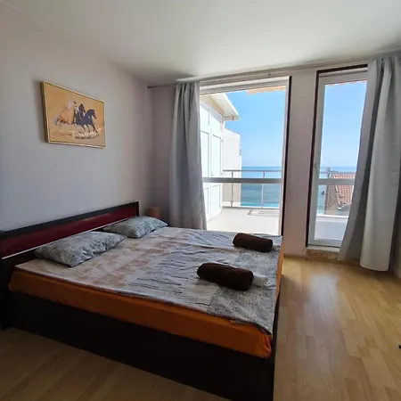 Apartament Golden Sunrise -