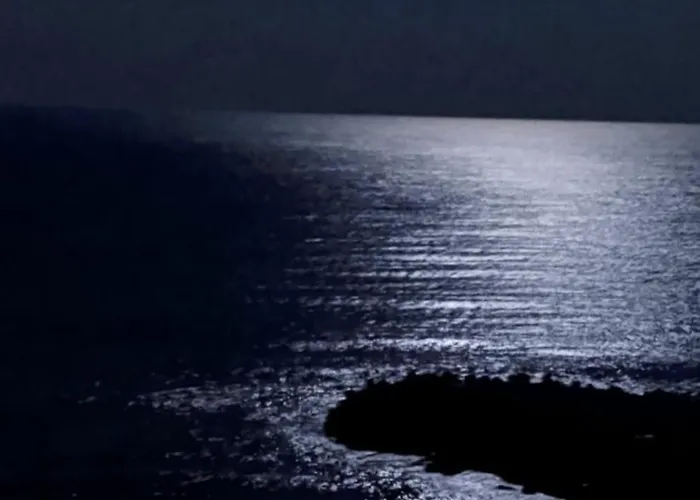 Golden Sunrise - Apartment